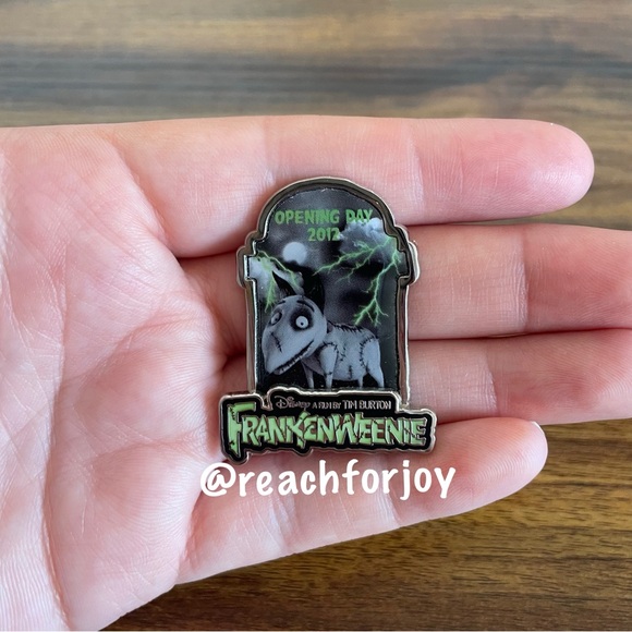 Frankenweenie Sparky Disney Pin Opening Day 2012 Tim Burton Limited Edition 1000 - Picture 5 of 6